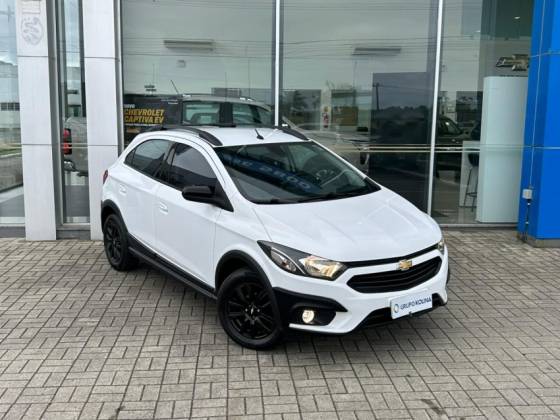 CHEVROLET ONIX 1.4 MPFI ACTIV 8V FLEX 4P AUTOMÁTICO